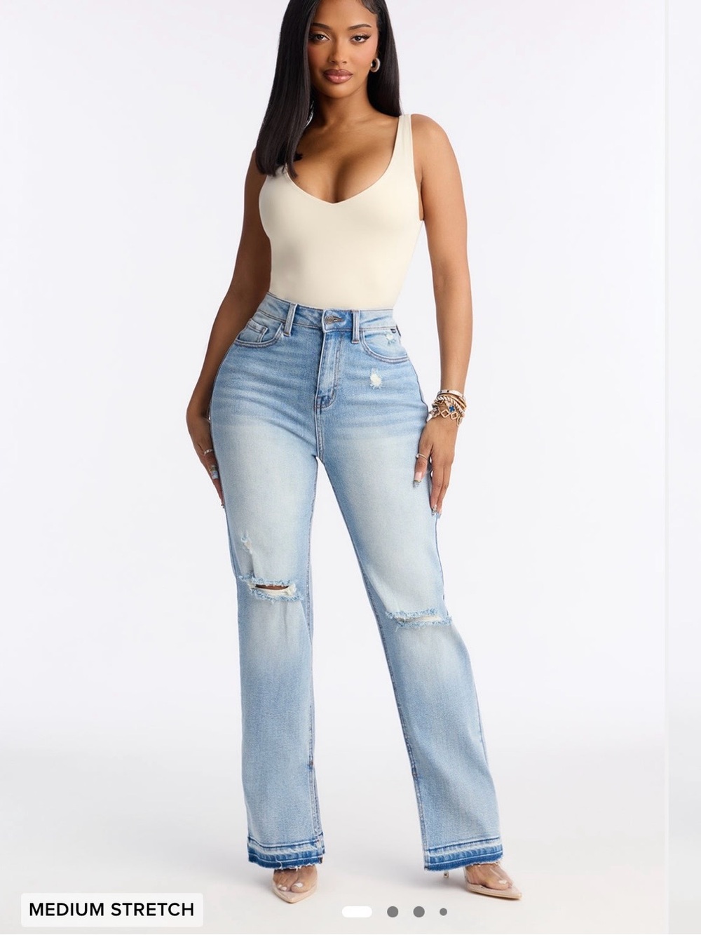 NWT FASHION NOVA Anaheim Ripped Stretch Straight Leg Jeans
Size 1=XS
Medium Wash